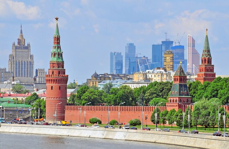 Elit Moskova St Petersburg Turu Beyaz Geceler THY ile 5 Gece Ekstra Turlar Dahil