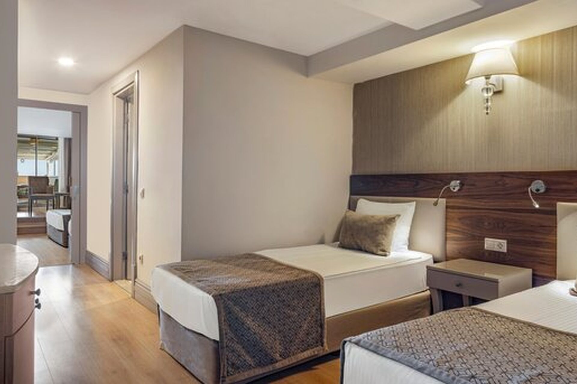 Side Star Resort