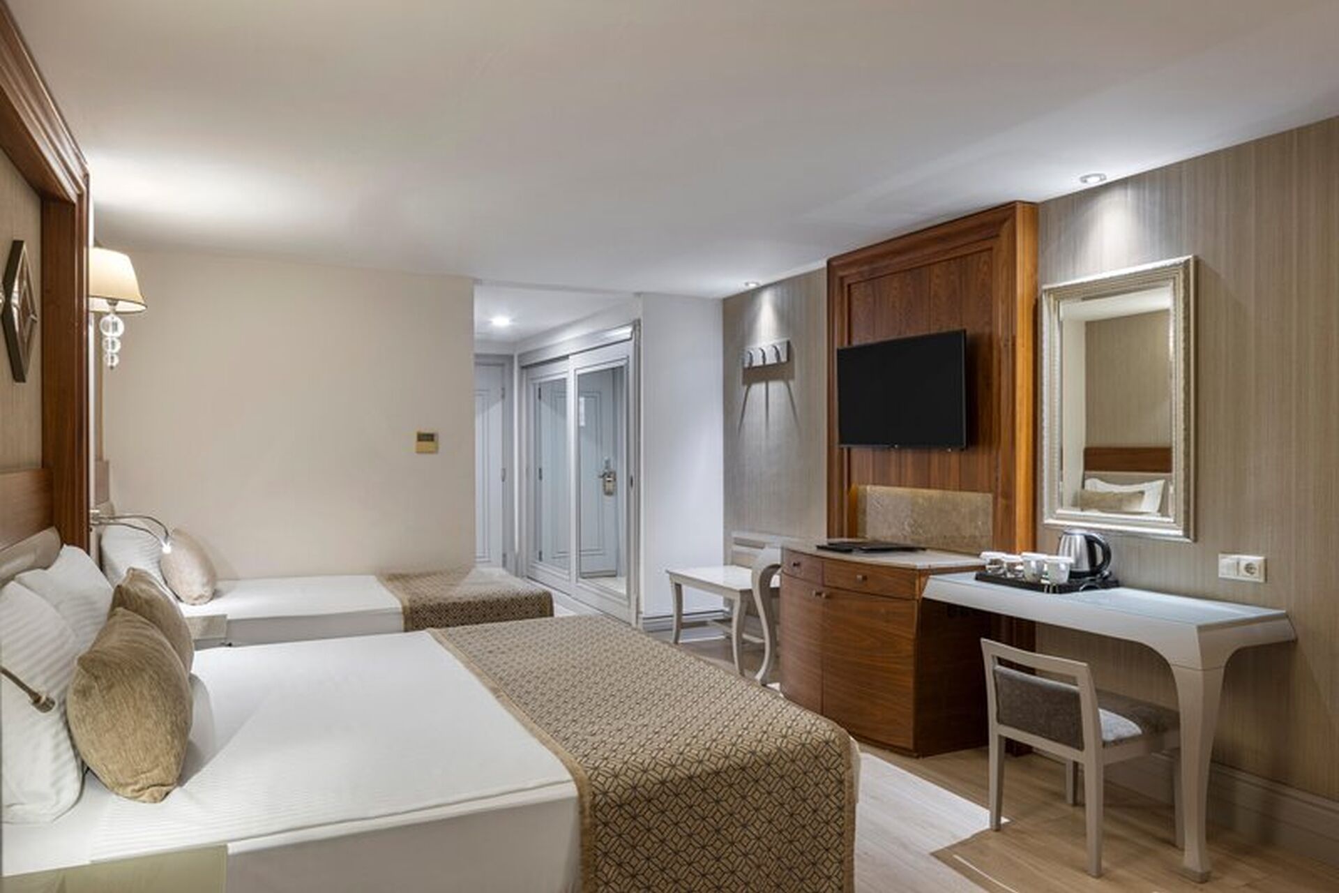 Side Star Resort