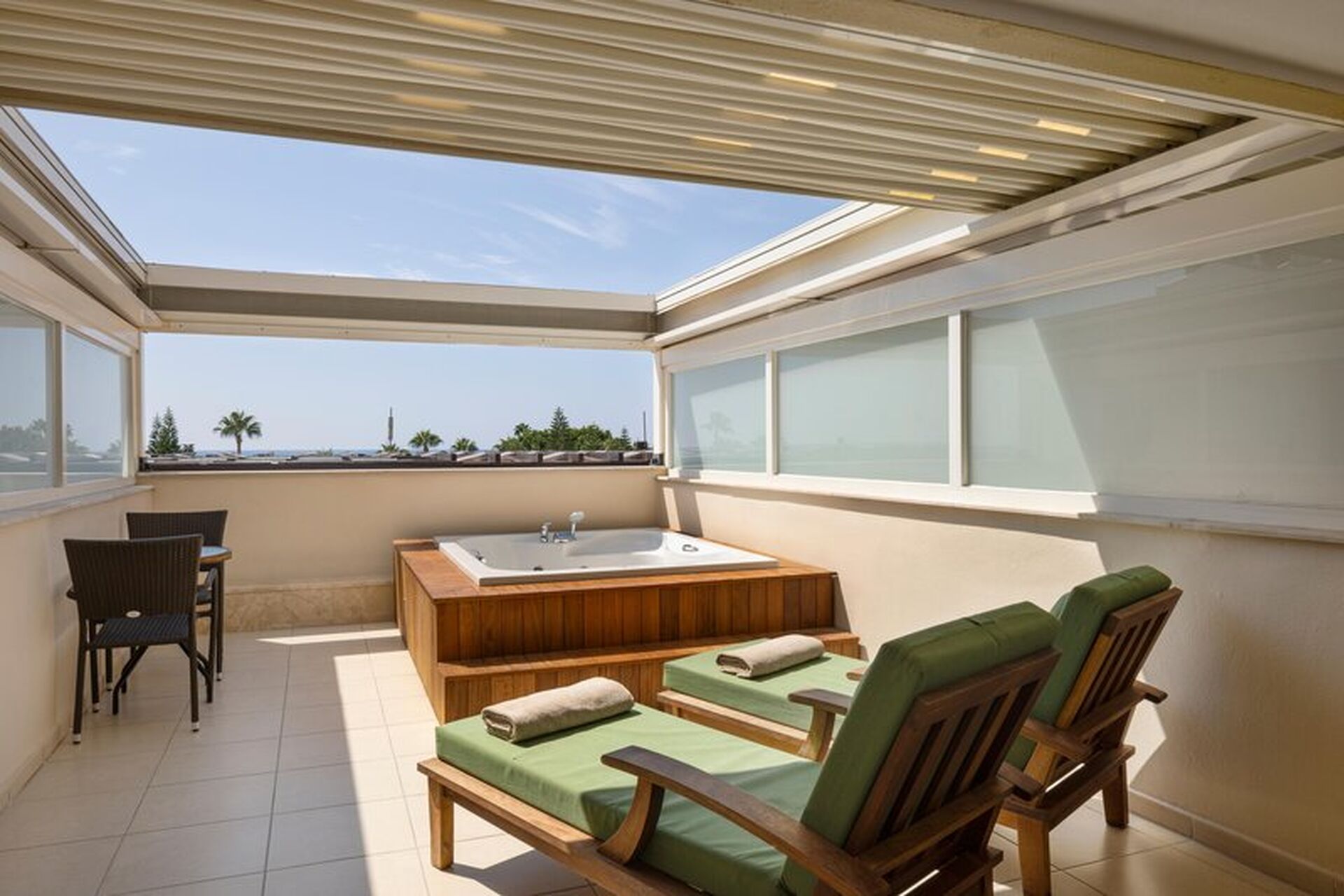 Side Star Resort