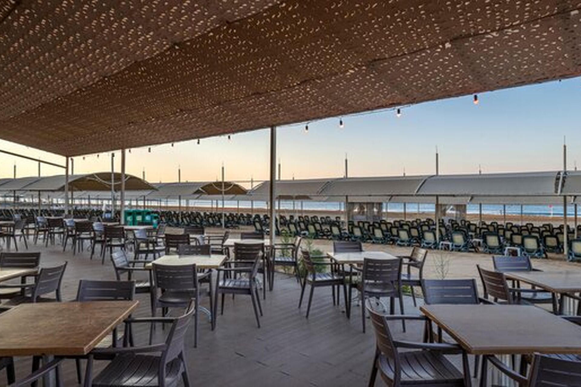 Side Star Resort