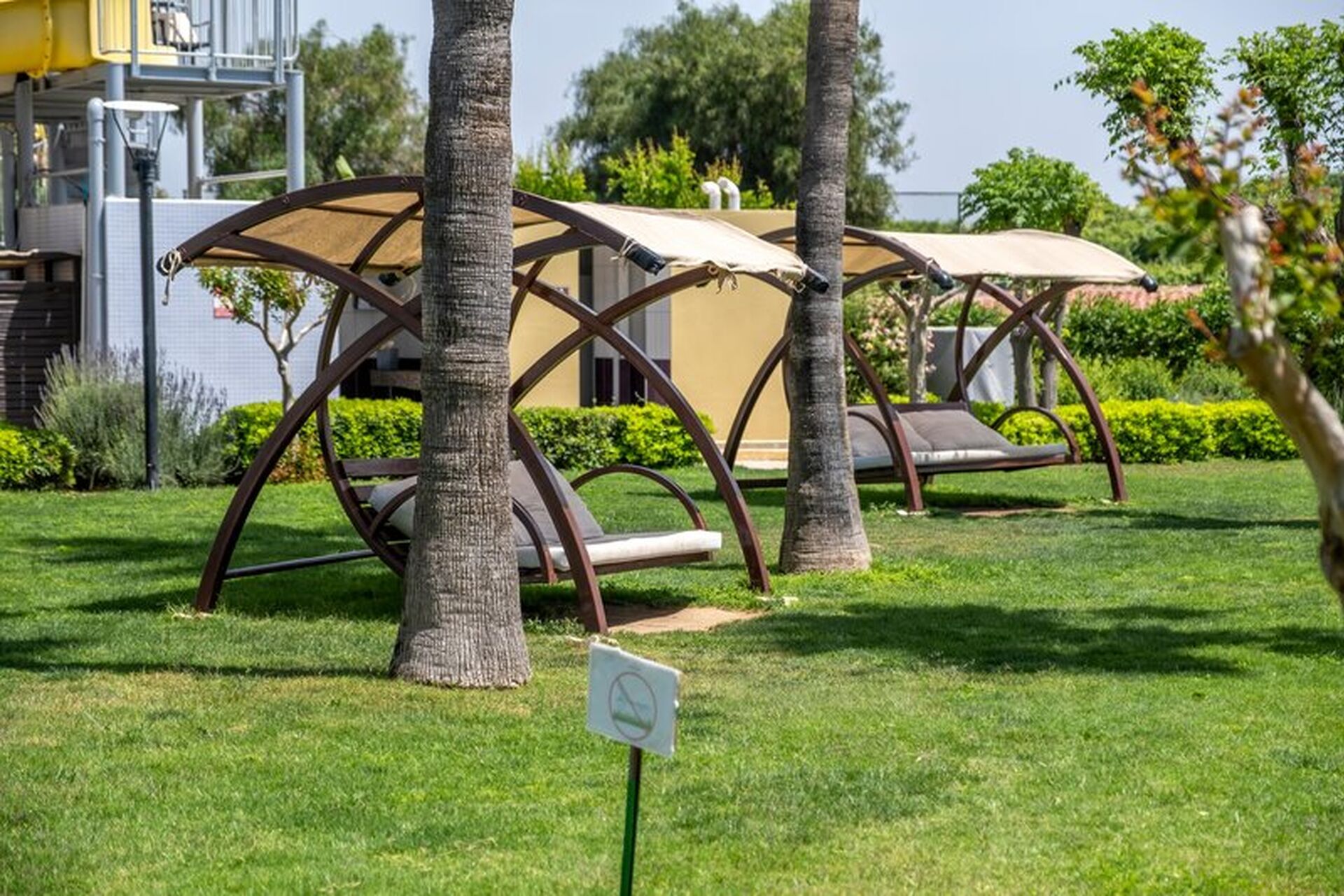 Side Star Resort