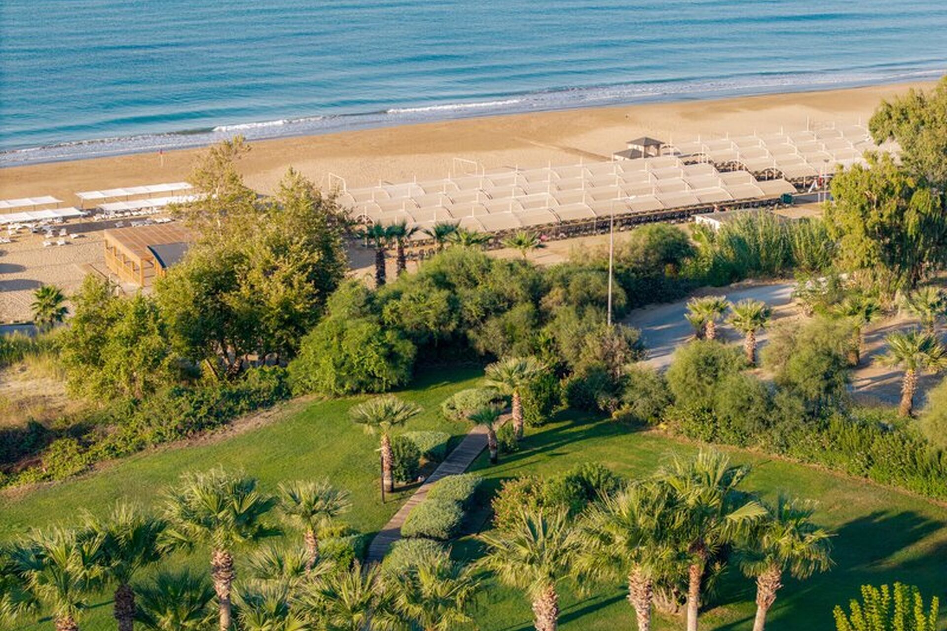Side Star Resort