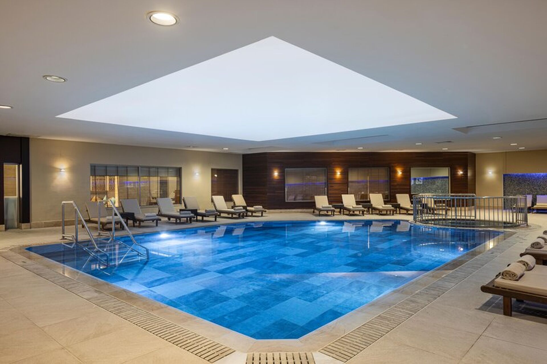Side Star Resort