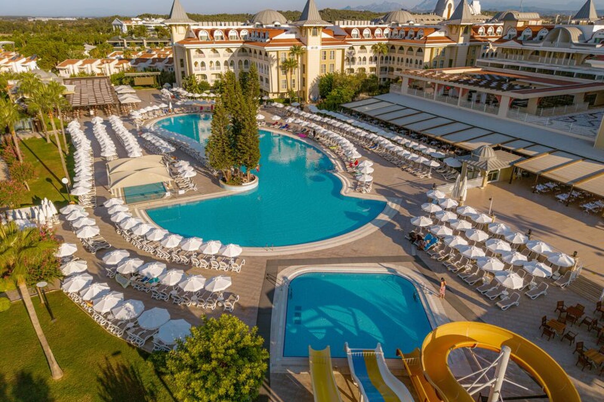 Side Star Resort