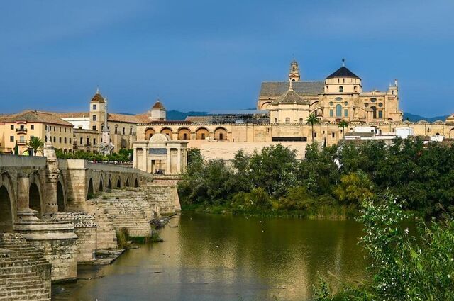 Dolu Dolu Endülüs Turu Güney İspanya Rotası